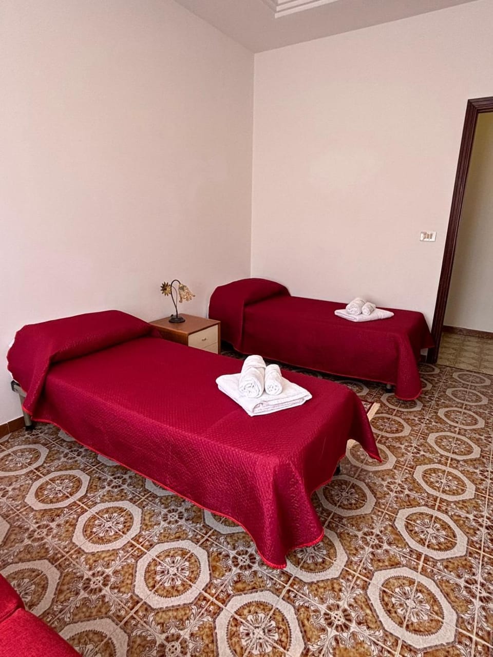 Bedroom, towels
