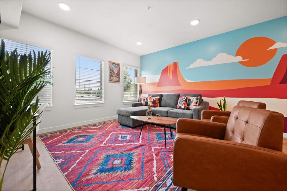 SLC Townhome King BD 2 Car Garage House in Salt Lake City