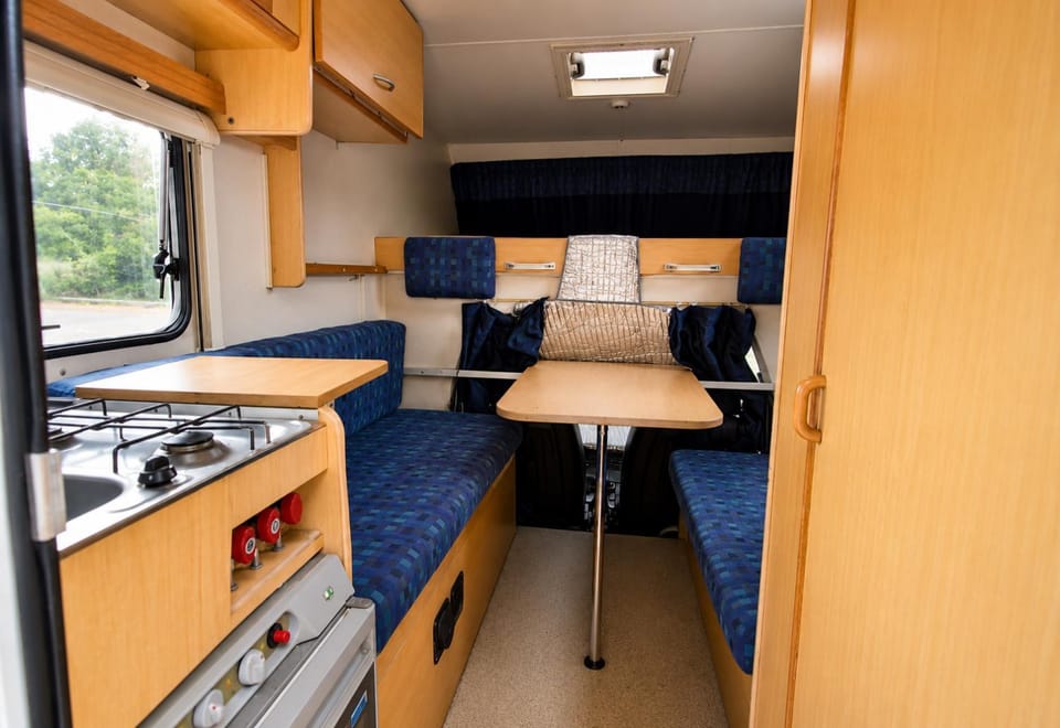 Bed, Kitchen or kitchenette, Living room, Photo of the whole room, Seating area, Dining area, Bedroom