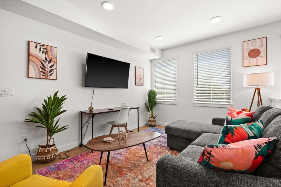 SLC Townhome 2BR Mountain Views Garage House in Salt Lake City