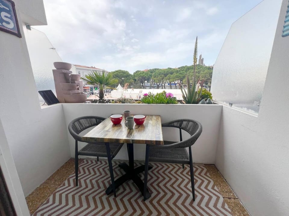View (from property/room), Balcony/Terrace