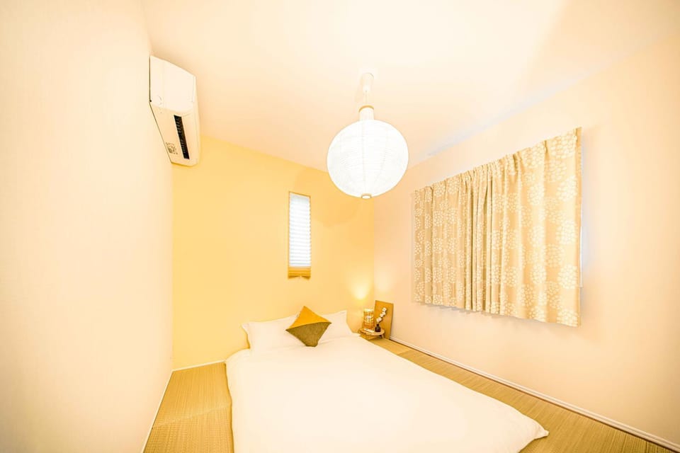 Bed, Photo of the whole room, Bedroom, towels, air conditioner