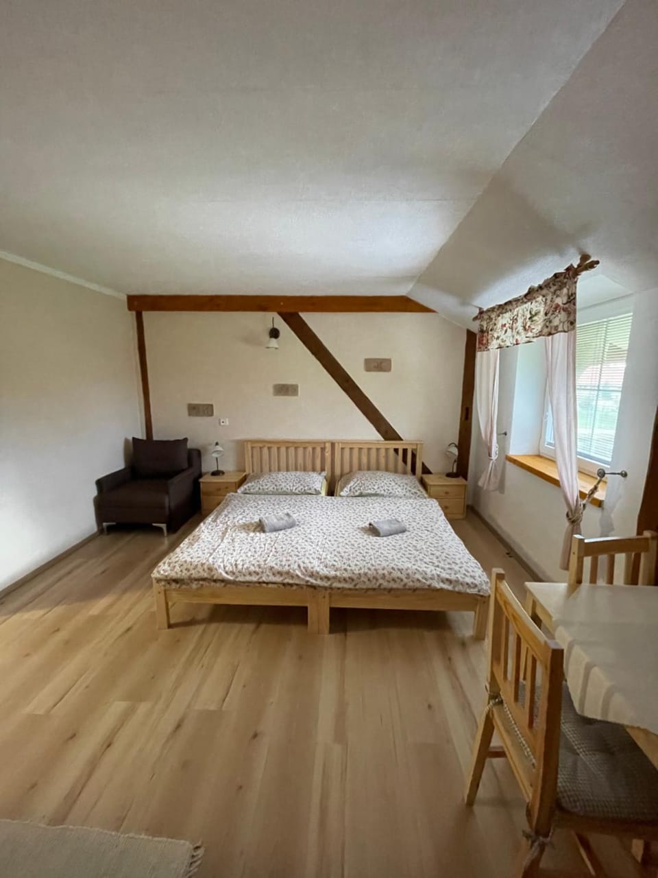 Penzion a Vinárna Velký dvůr Bed and Breakfast in South Moravian Region