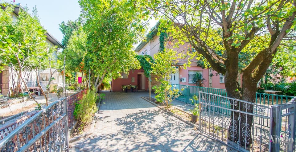 Property building, Garden view, Street view, Parking