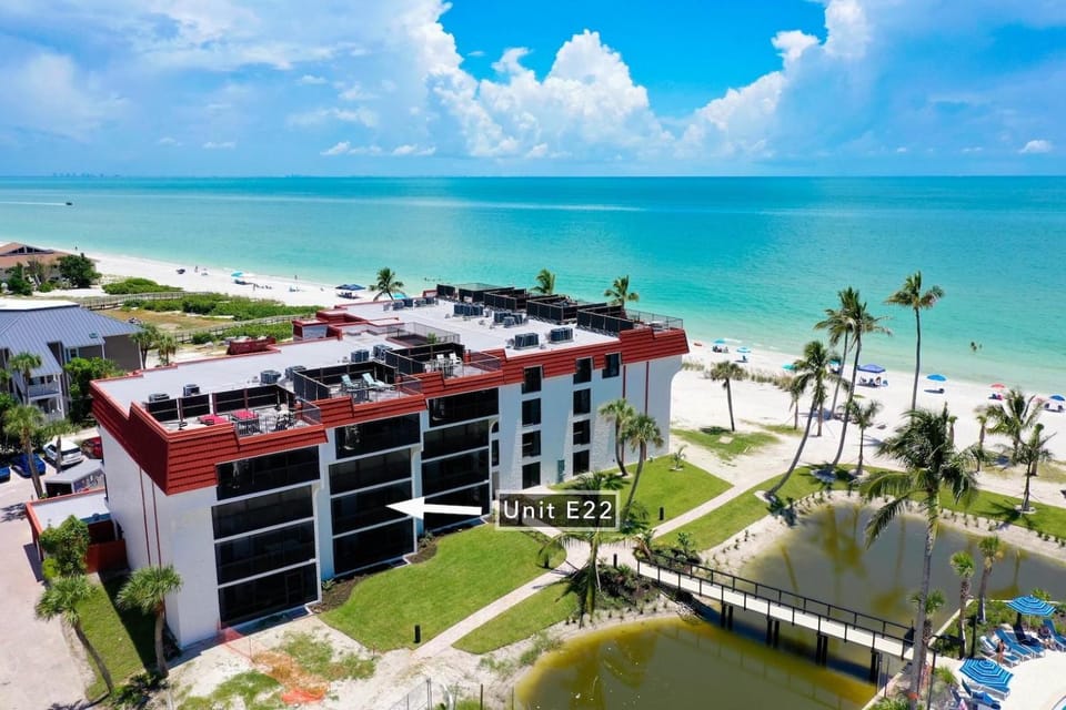 Pointe Santo E22 House in Sanibel Island
