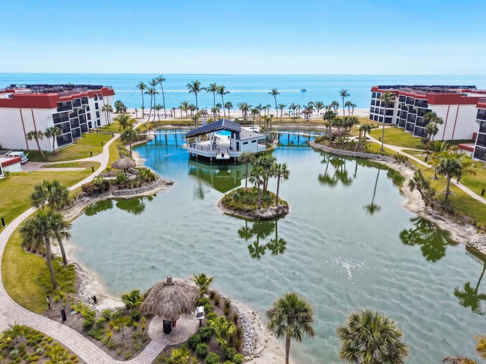 Pointe Santo E22 House in Sanibel Island
