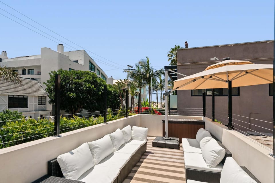 Marina del Rey 4BR Near Beach by Colby and Conrad House in Marina del Rey