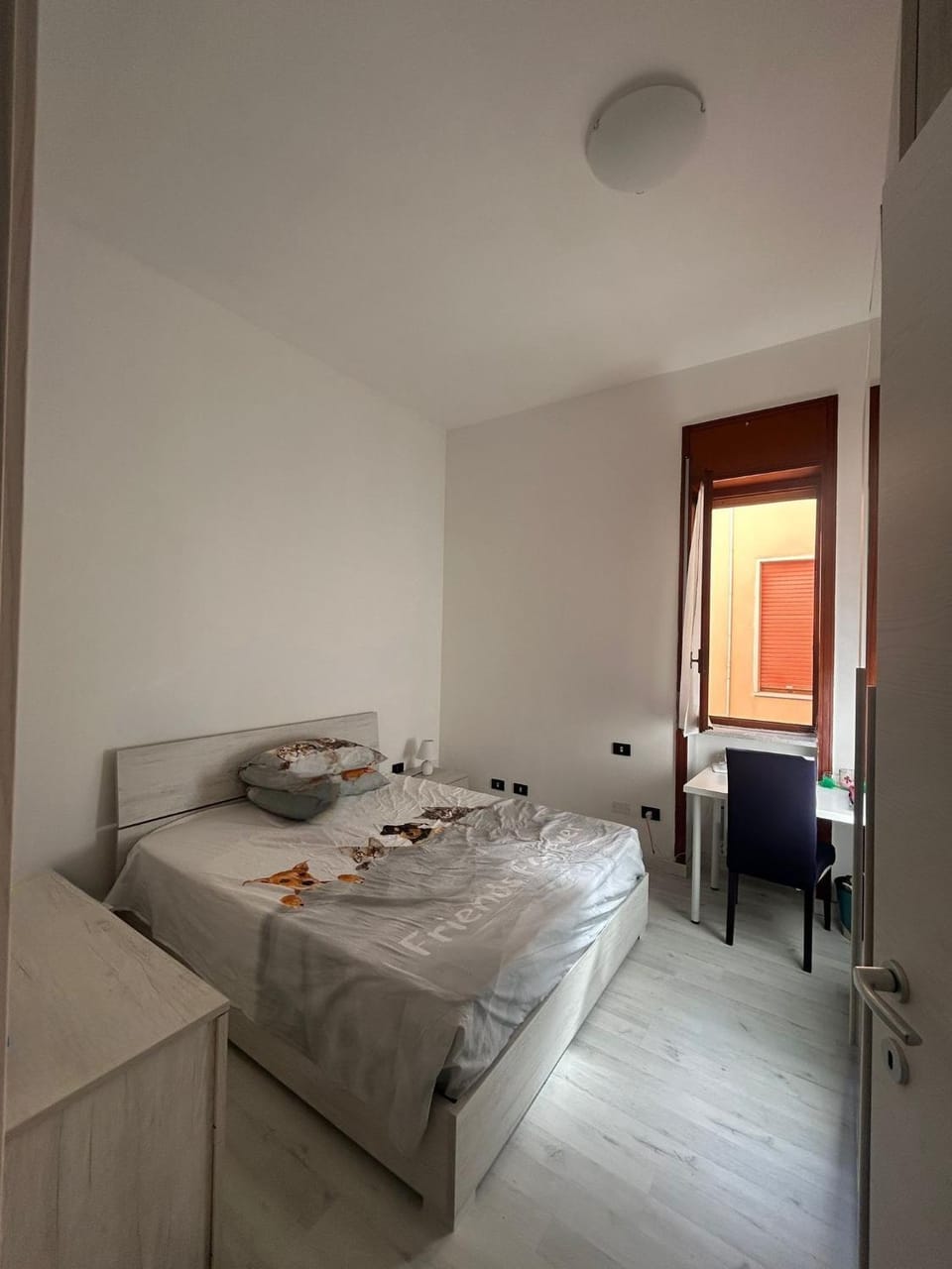 Property building, Living room, Bedroom