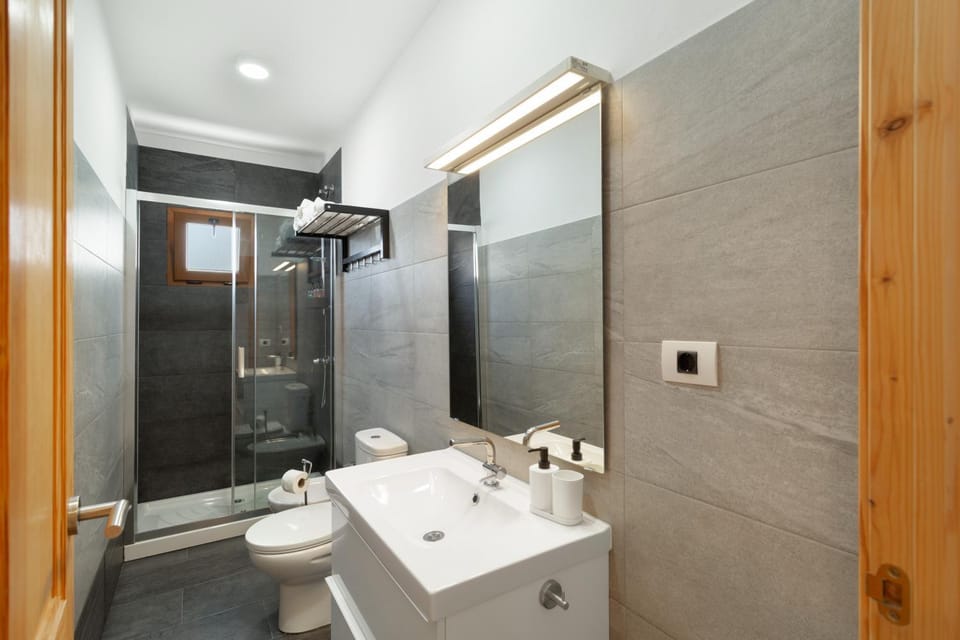 Bathroom, Living room