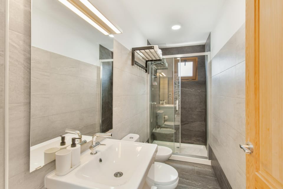 Bathroom, Living room