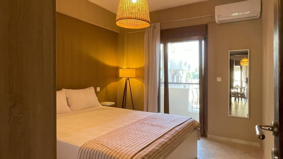 Bedroom, air conditioner