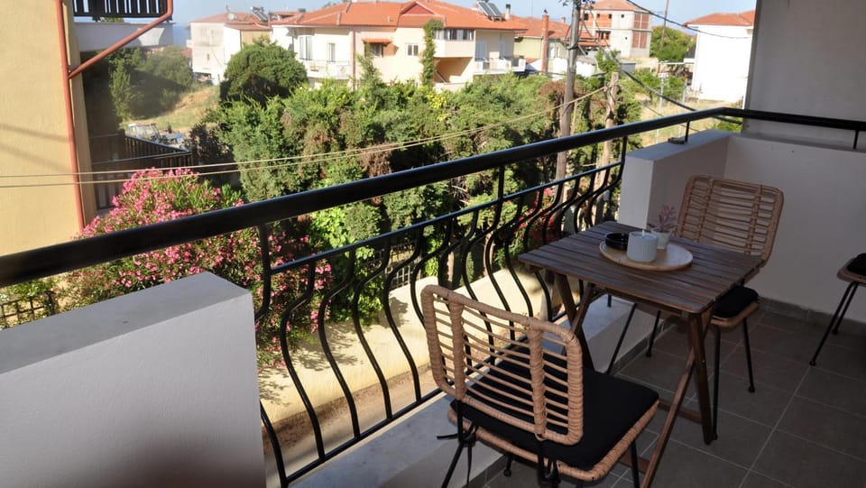 View (from property/room), Balcony/Terrace