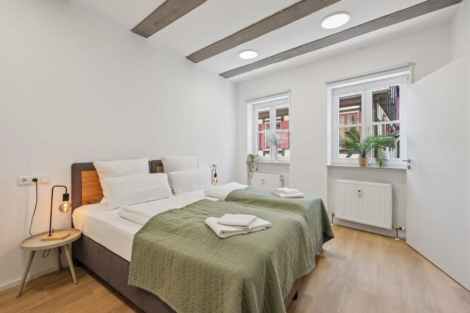 Bed, Photo of the whole room, Bedroom, towels