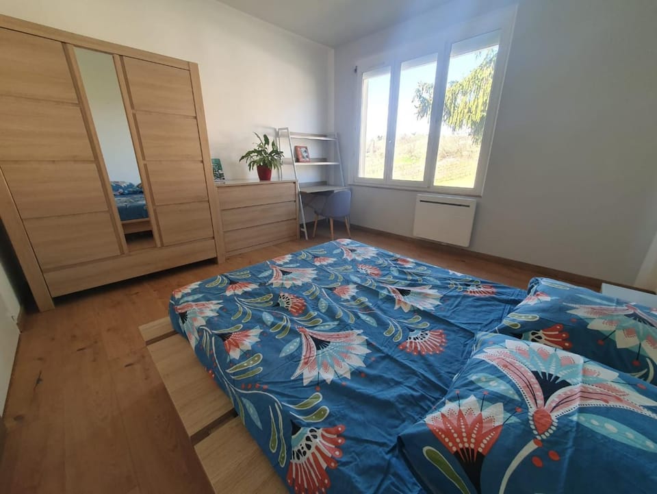 Property building, Living room, Bedroom