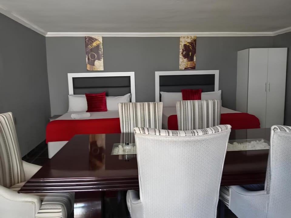 Seating area, Dining area, wardrobe