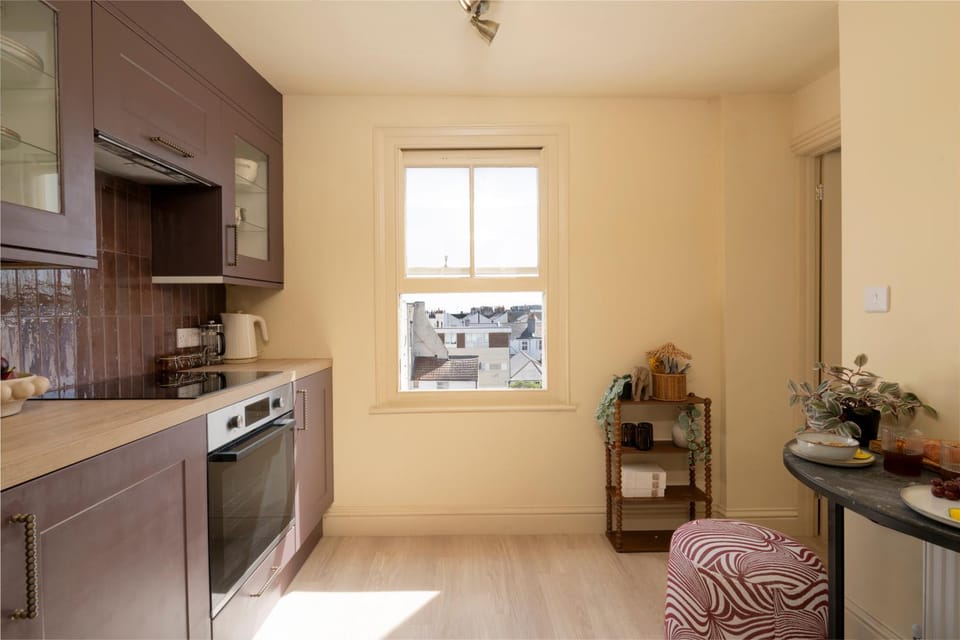 The Plum Retreat Apartment in Brighton