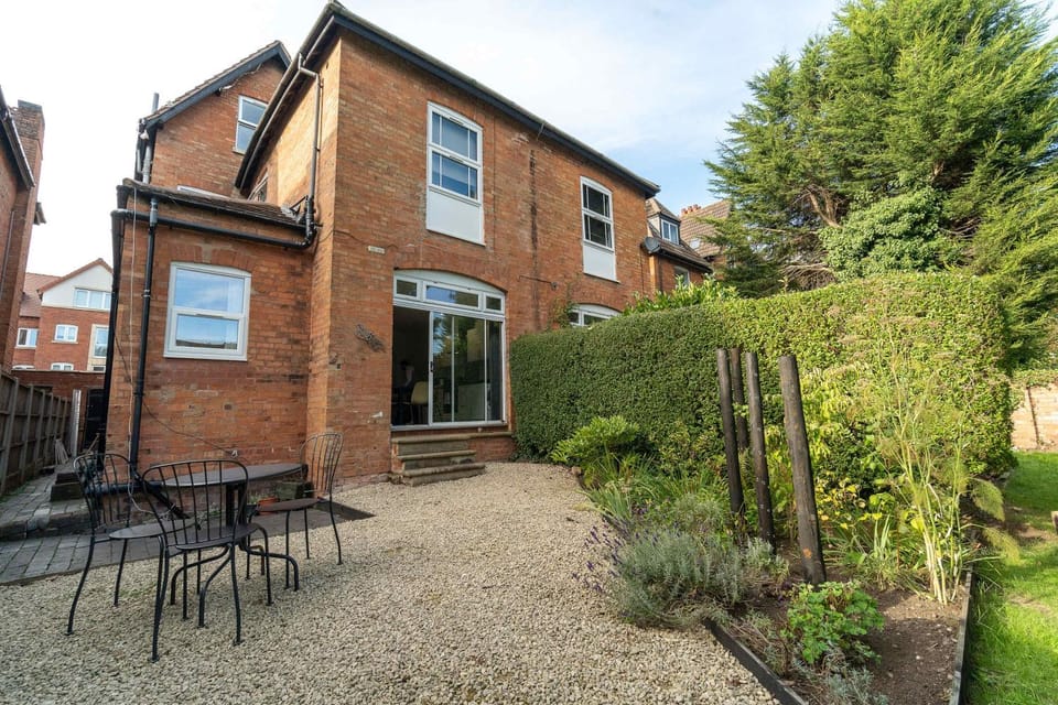 Property building, Patio, Garden, Garden view