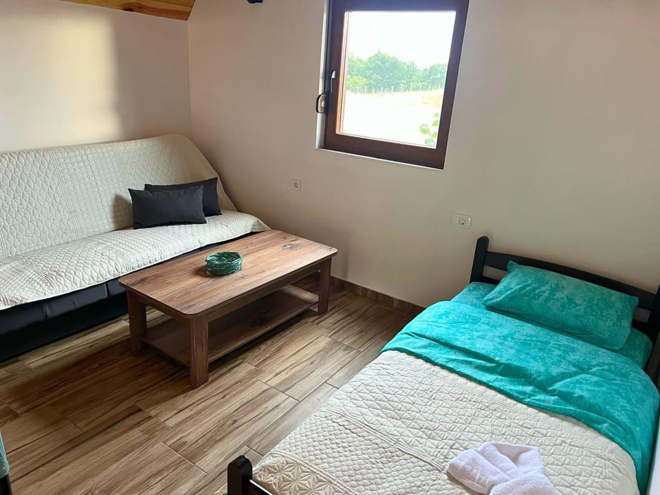 Living room, Photo of the whole room