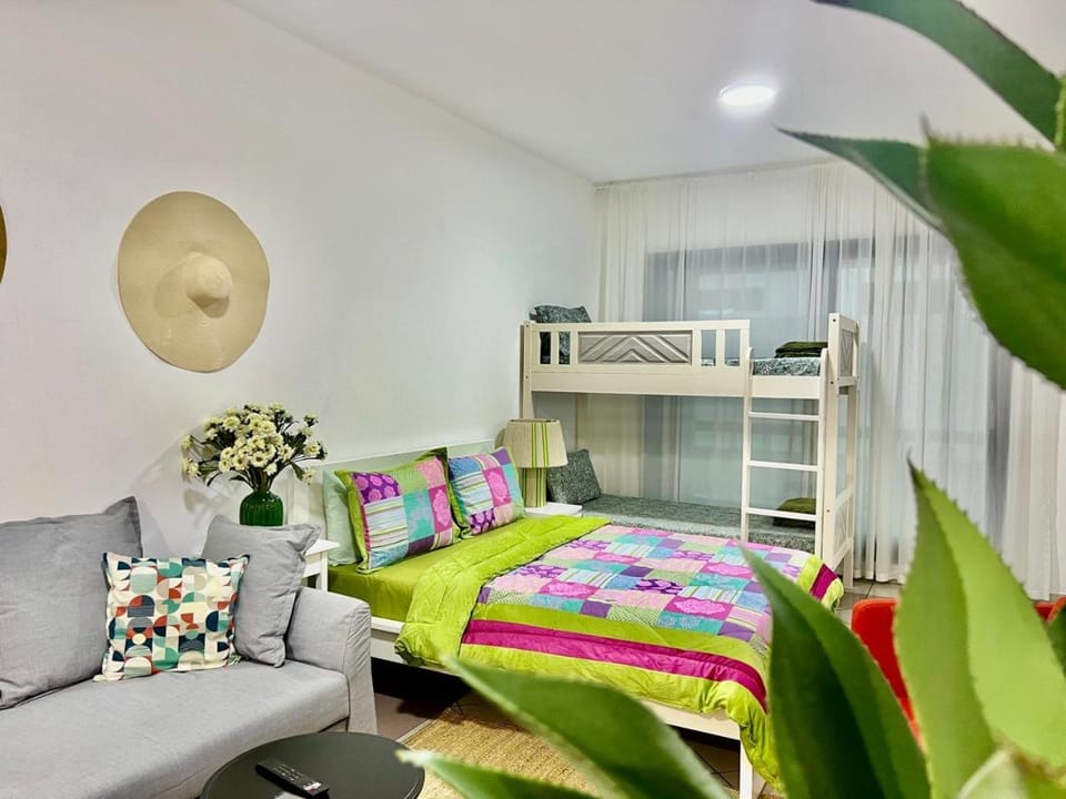 Sleep 6 Mina Road Apartment in Dubai