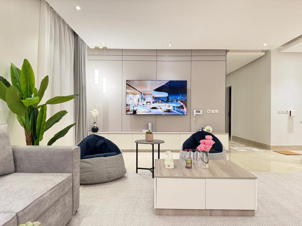 Communal lounge/ TV room, TV and multimedia