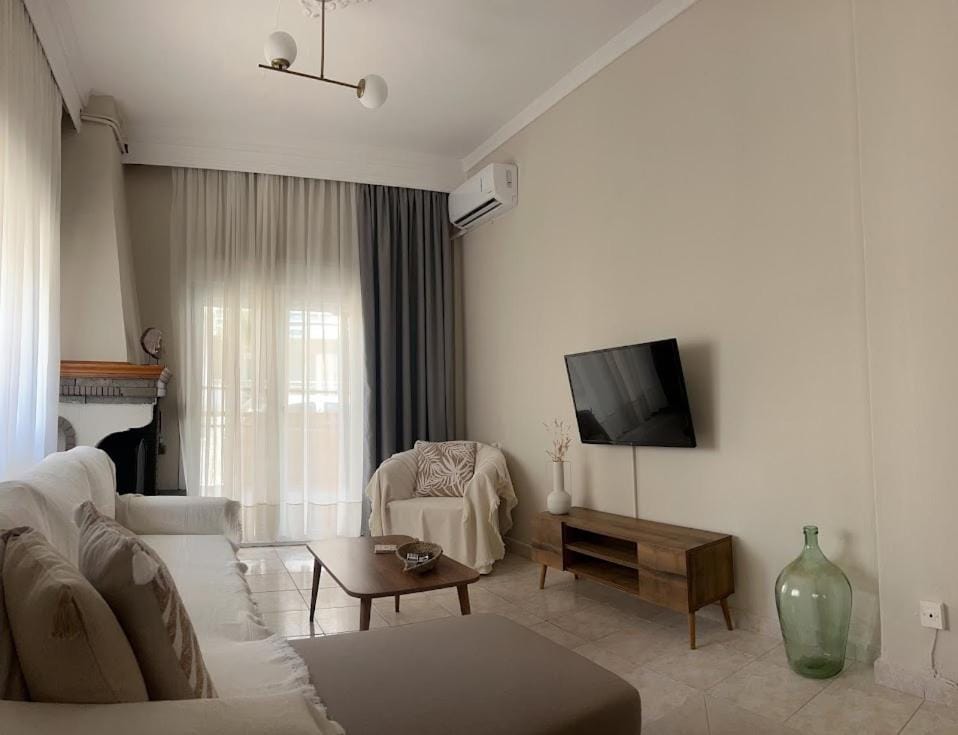 TV and multimedia, Seating area