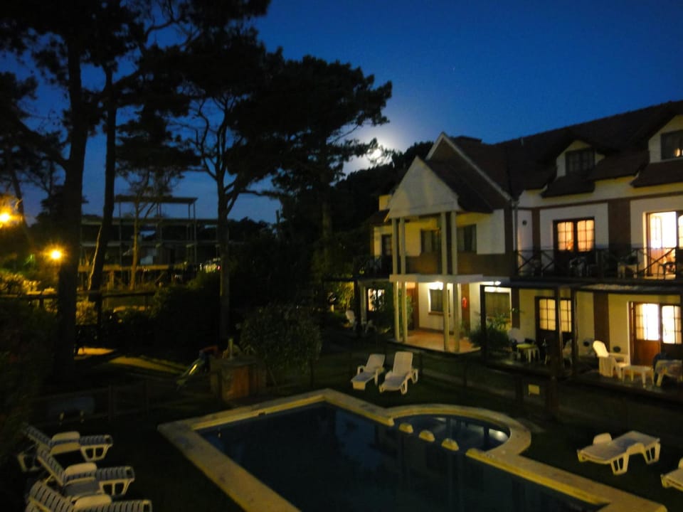 Property building, Night, Swimming pool, Swimming pool