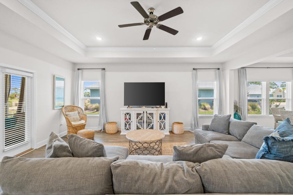 TV and multimedia, Living room, Seating area
