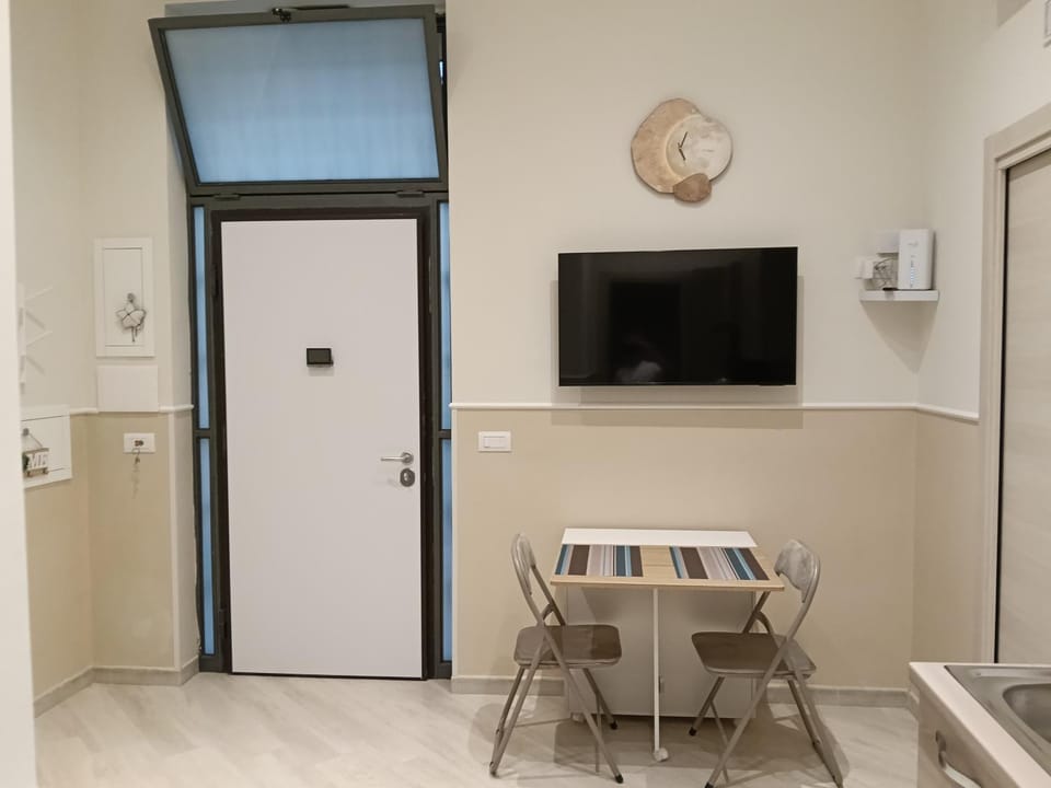 TV and multimedia, Dining area