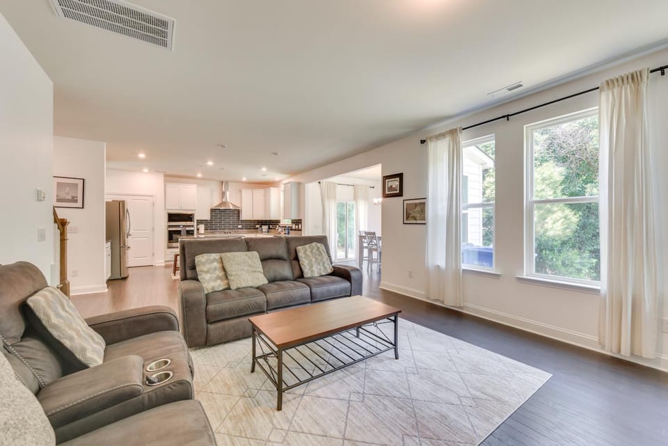 2 Mi to Historic Dtwn Belmont: Family Gem w/ Patio House in Belmont