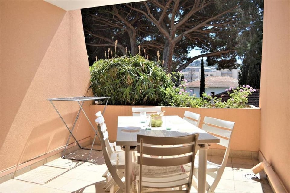Joli studio cabine à 500m plages Cabin in Cavalaire-sur-Mer