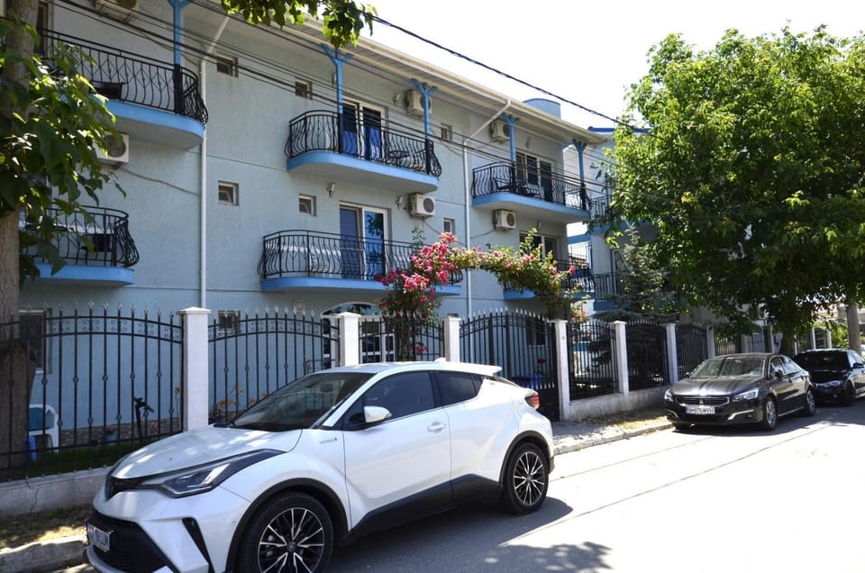 Ellada Ελλaδα Bed and Breakfast in Constanța County