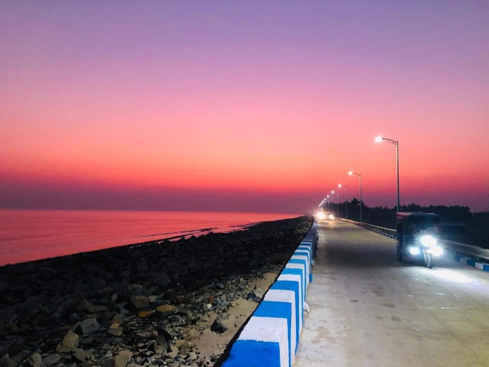 SAM,S Beach Club N Resort, Marine Drive Villa in West Bengal