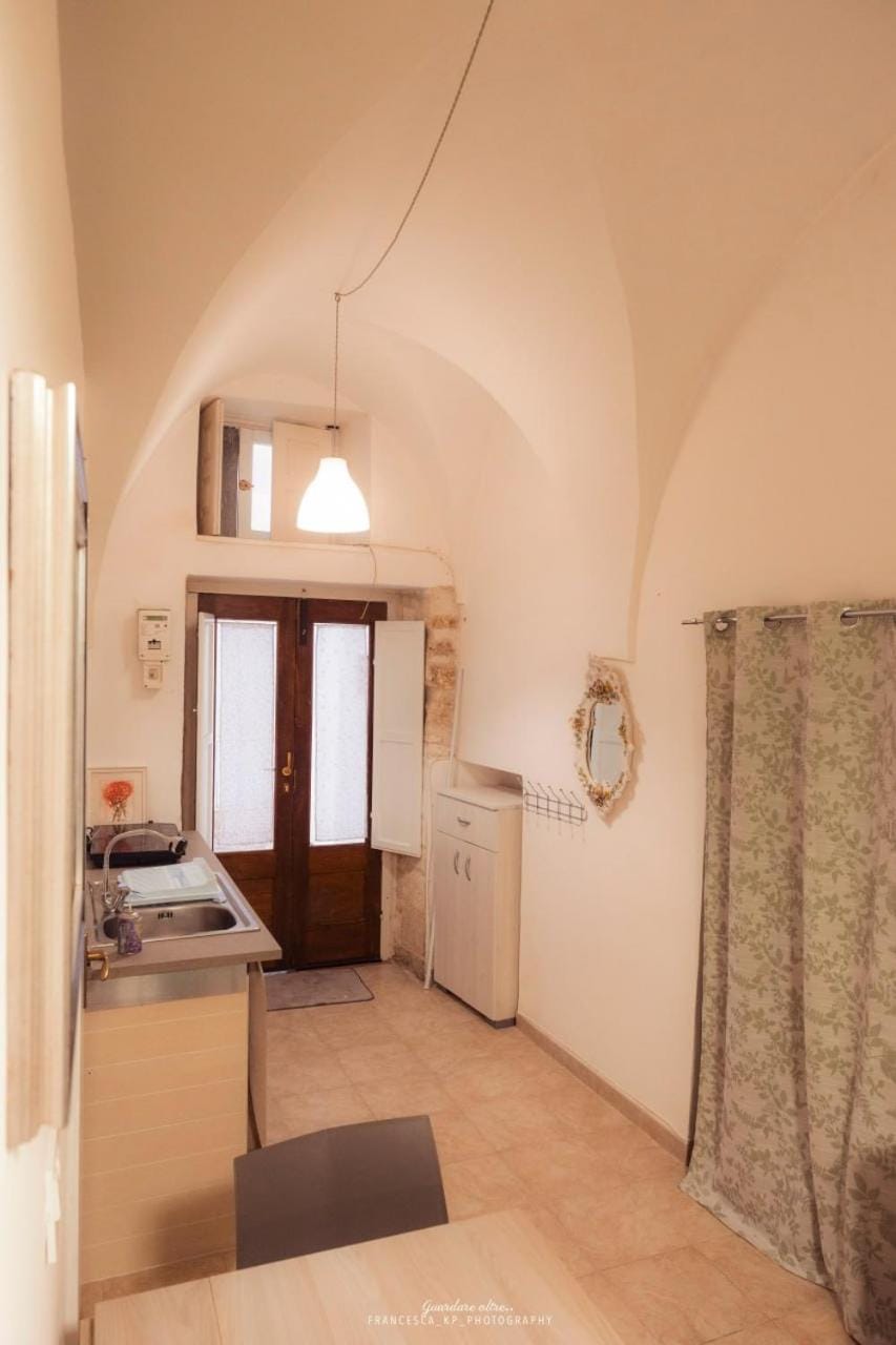 Dining area, kitchen