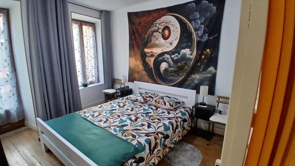 Chez Berry, joli gîte avec lit extra long House in Auvergne-Rhône-Alpes