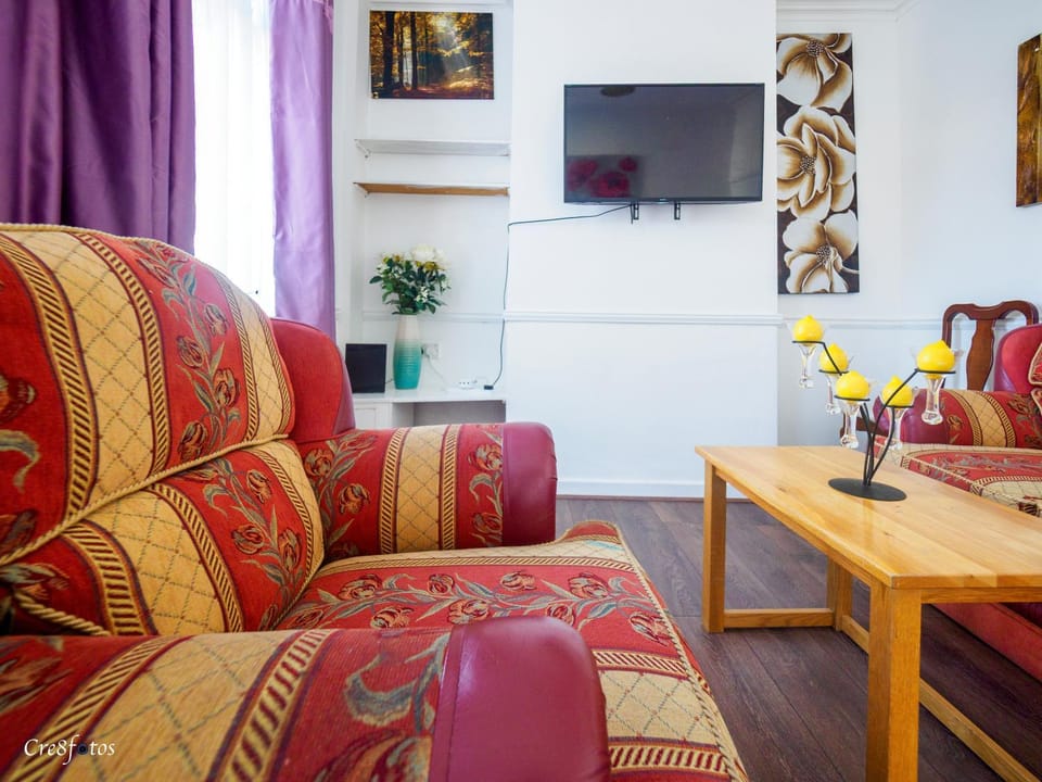 Cornwallis House Bed and Breakfast in Stoke-on-Trent