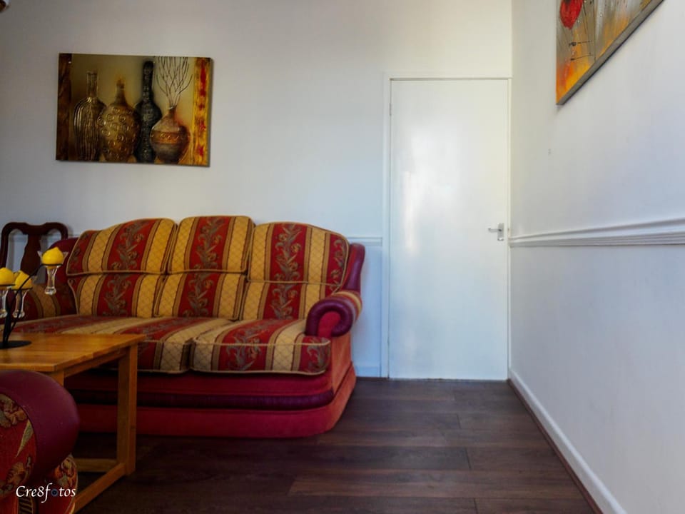 Cornwallis House Bed and Breakfast in Stoke-on-Trent