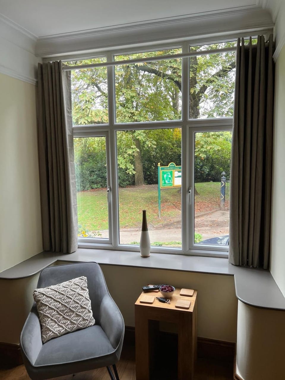 Park Lodge with Hot Tub House in Glossop