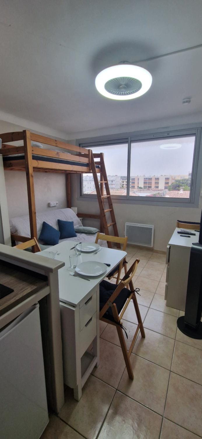 Studio rénové à 70m de la plage Apartment in Port-la-Nouvelle