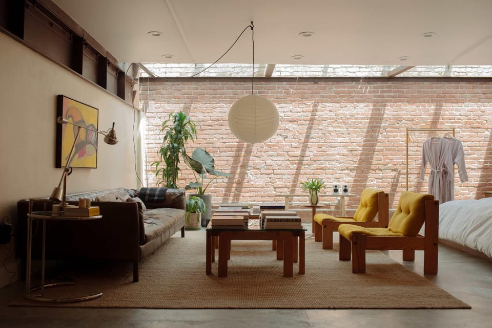 Mane & Saddle Loft Bed and Breakfast in West Hollywood