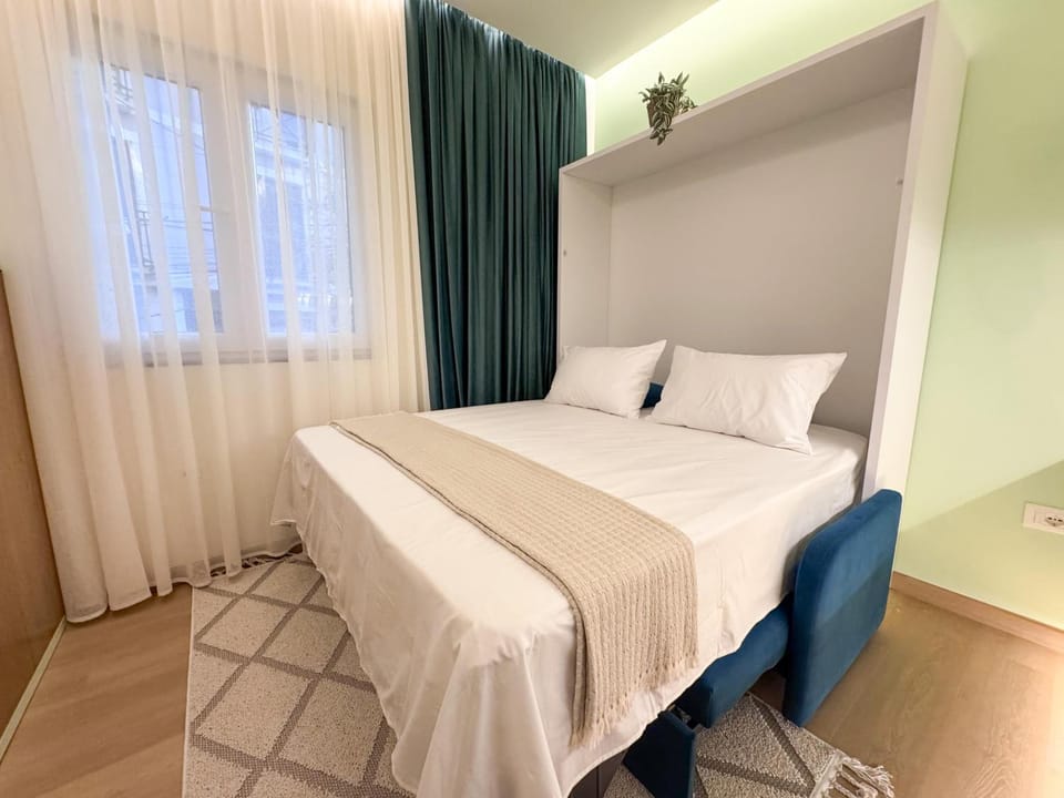 Murphy Studio Near Everything Apartment in Tirana