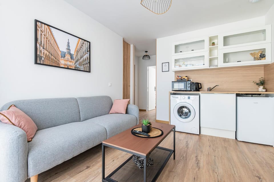Shower, Patio, Kitchen or kitchenette, Living room, microwave, stove, washing machine