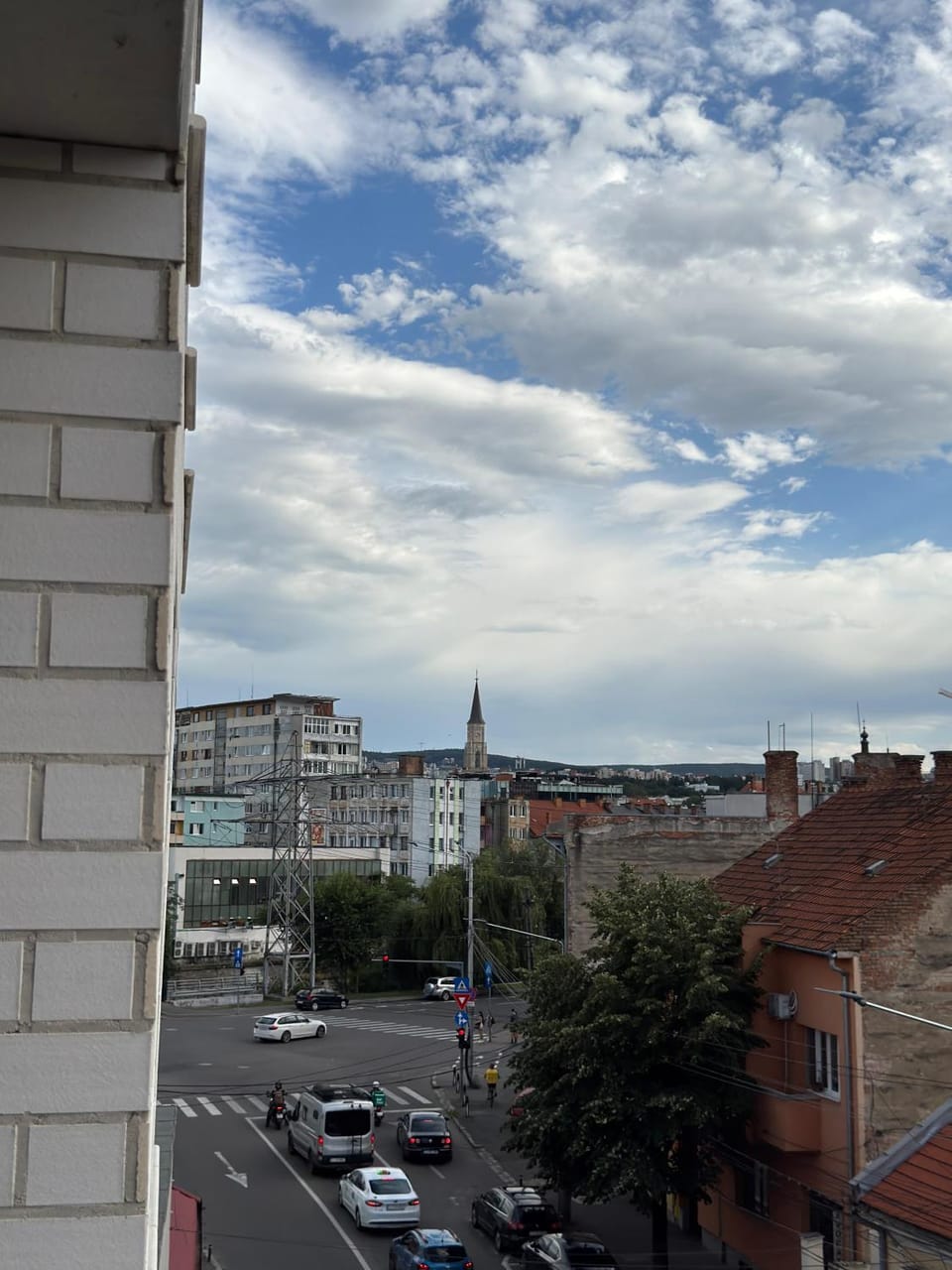 City view, Location