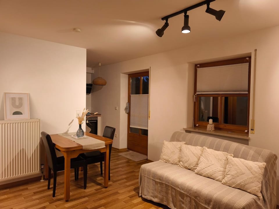 Living room, internet