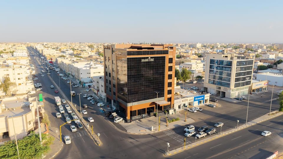 Property building, Day, Bird's eye view, City view, Location