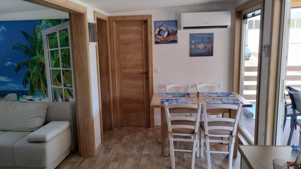 Sunrise Wellbeing mobile home - Mindful, Vegetarian and Active retreat, just 35 meters from the sea House in Šibenik-Knin County, Croatia