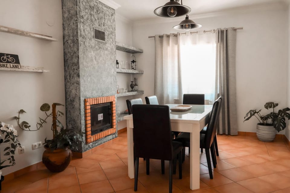 Decorative detail, Floor plan, Dining area, internet