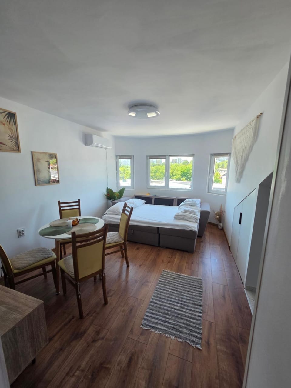 White House Apartments - Forest Apartment in Bulgaria