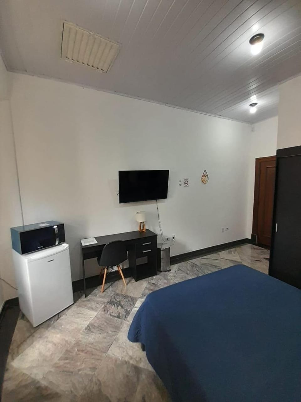 Bed, Photo of the whole room, Bedroom, minibar