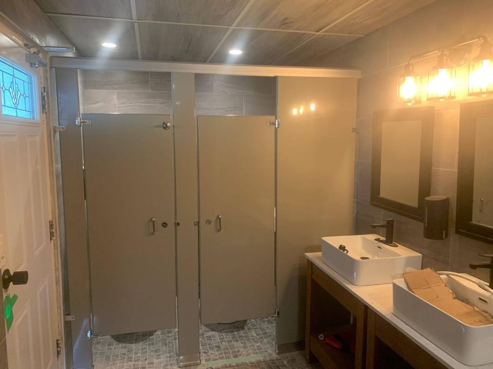 Shower, Toilet, Bathroom, Area and facilities