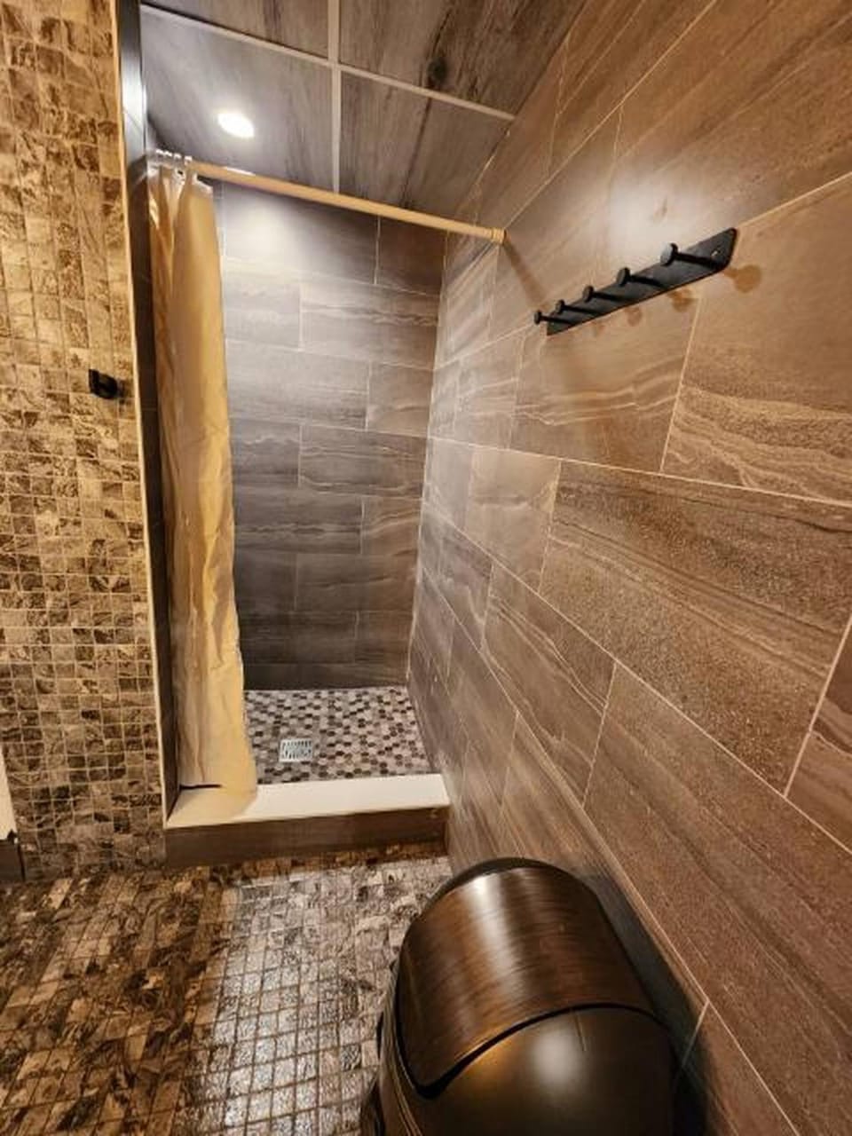 Shower, Bathroom, Area and facilities